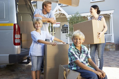 Residential removals support for Richmond flats and houses
